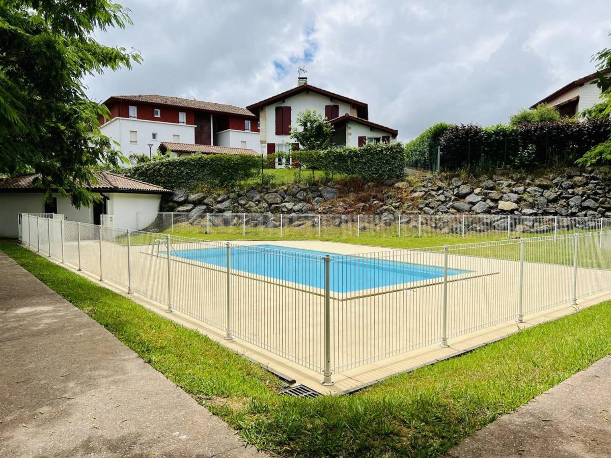 Appartement F2 A Cambo-Les-Bains Avec Piscine, Proche Thermes, Terrasse Et Parking - Fr-1-495-36 外观 照片